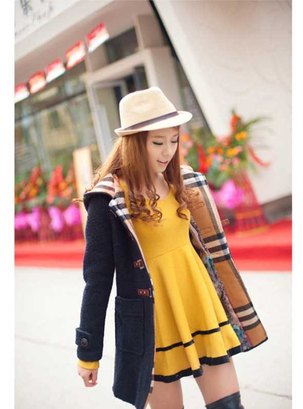 精选冬日袜子短裙美眉时尚街拍照图册