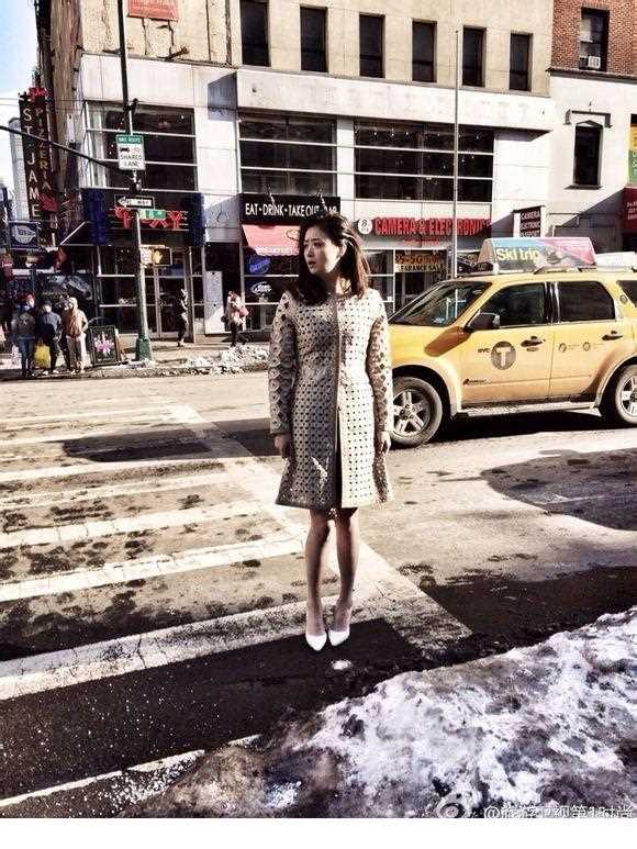 特别专辑内地女演员蒋欣时尚范十足图片