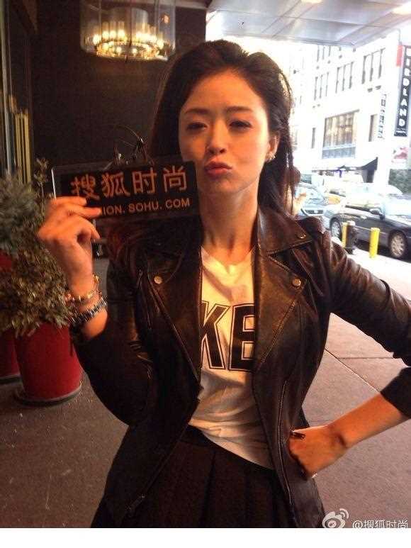 特别专辑内地女演员蒋欣时尚范十足图片