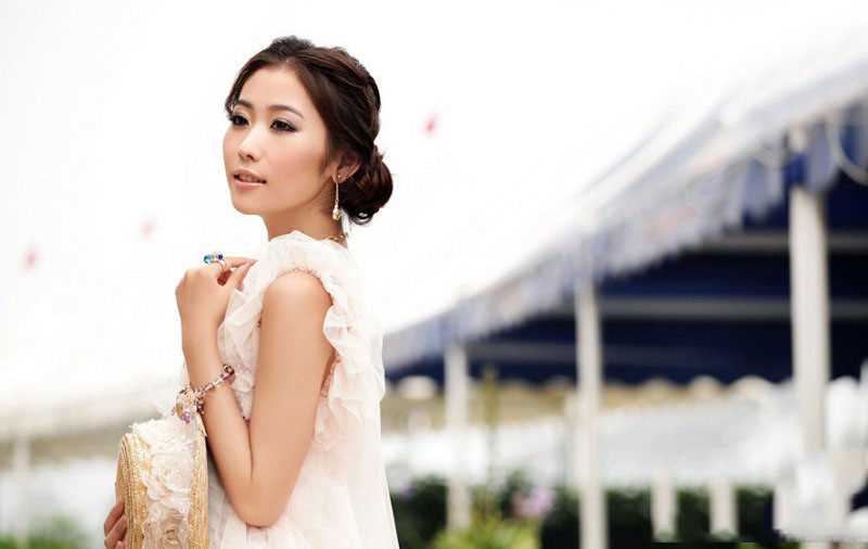 优质时尚御姐迷人街拍大秀骨感身材图片