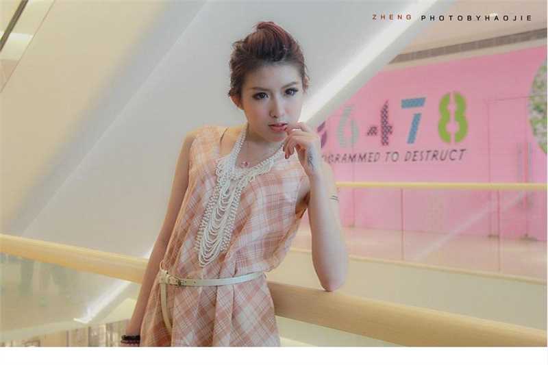 高清时尚美女商场短裙迷人街拍图集