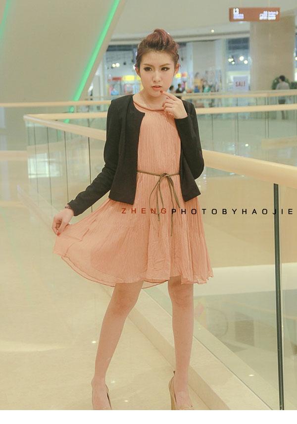 高清时尚美女商场短裙迷人街拍图集