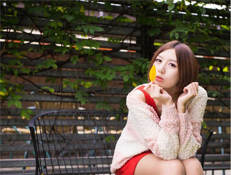 精选邻家美眉星彤时尚街拍秀图册