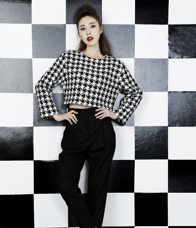 最全韩国美女简美妍时尚大片壁纸