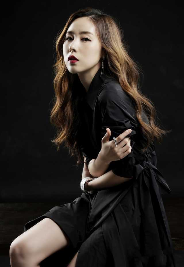 最全韩国美女简美妍时尚大片壁纸