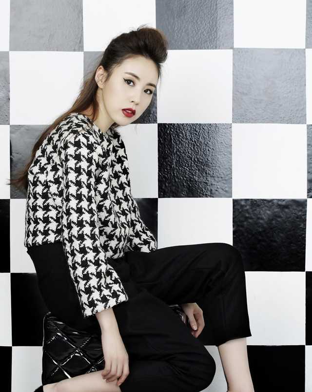 最全韩国美女简美妍时尚大片壁纸