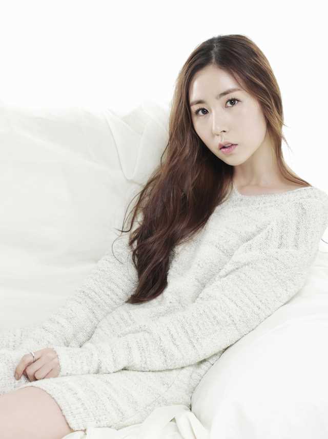 最全韩国美女简美妍时尚大片壁纸