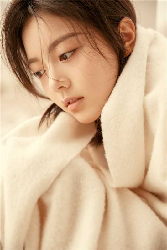 特别专辑文艺气质少女赵今麦秋日清纯养眼水灵图片图片