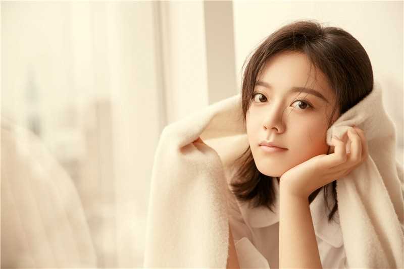 特别专辑文艺气质少女赵今麦秋日清纯养眼水灵图片图片