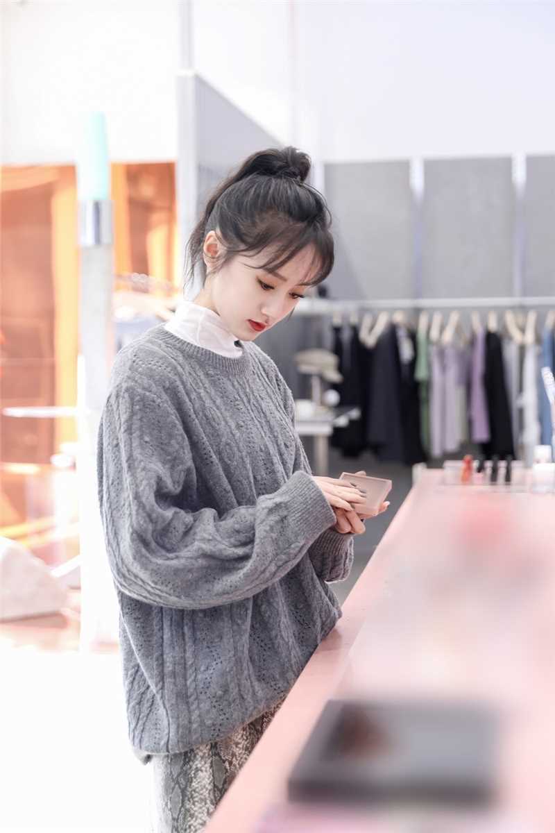 特别专辑美女店长袁冰妍清纯甜美保暖毛衣冬日时尚图片图片