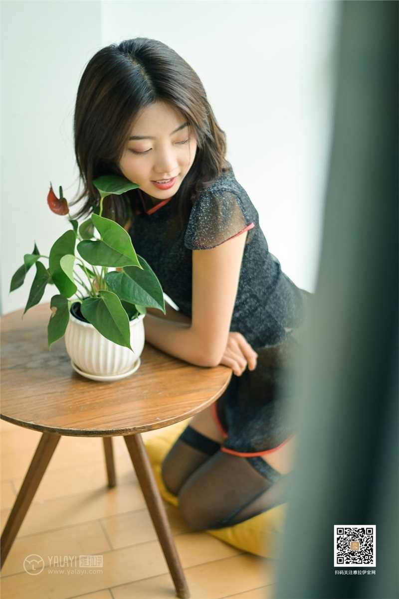 特别专辑妩媚少女齐根透视旗袍春情荡漾神情迷离香艳美女图图片