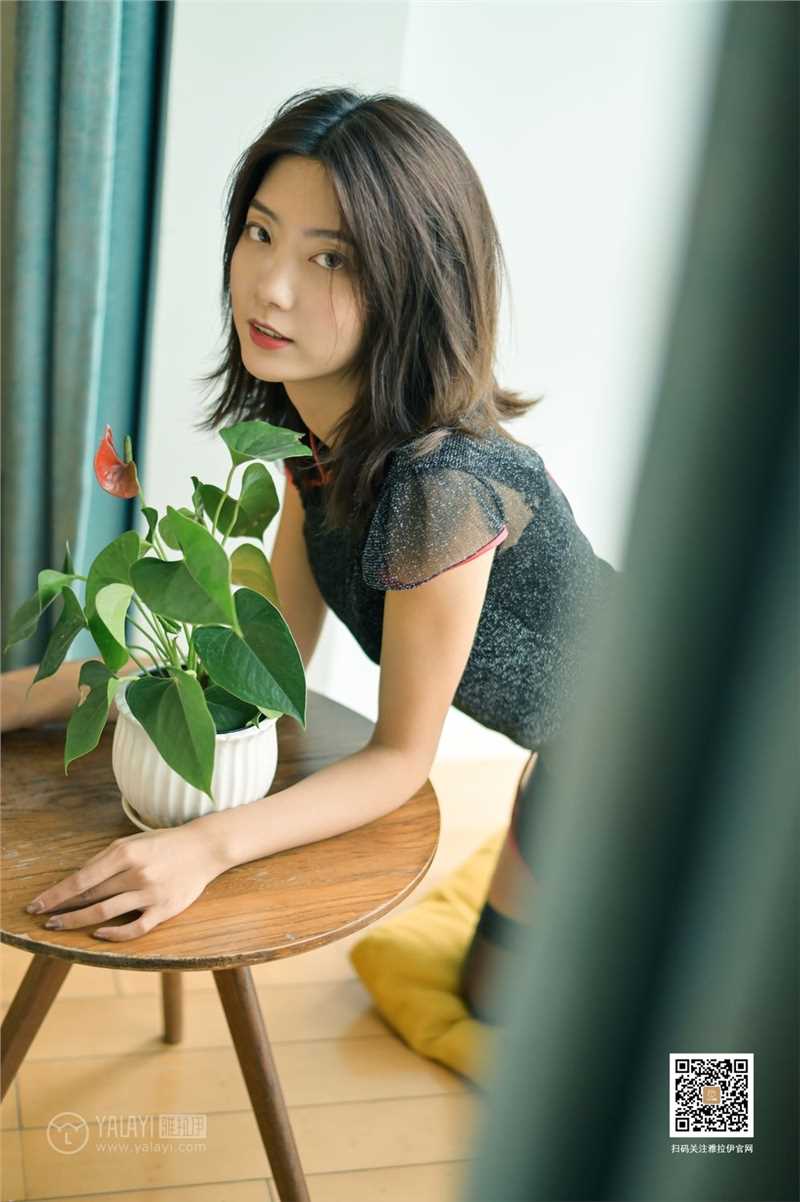 特别专辑妩媚少女齐根透视旗袍春情荡漾神情迷离香艳美女图图片