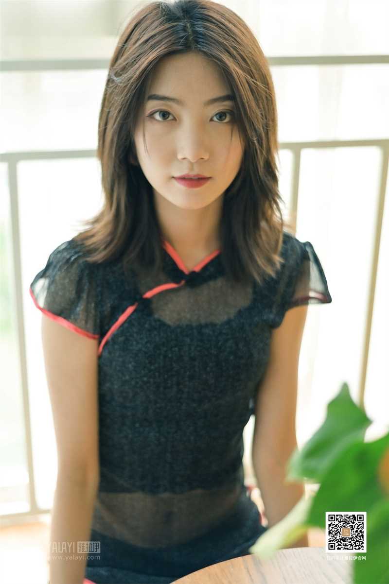 特别专辑妩媚少女齐根透视旗袍春情荡漾神情迷离香艳美女图图片