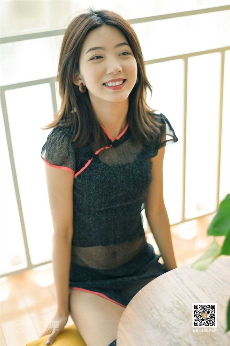 特别专辑妩媚少女齐根透视旗袍春情荡漾神情迷离香艳美女图图片