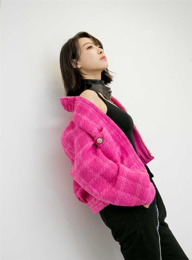 优质短发美女宋茜潮流时尚搭配冷酷图片相册