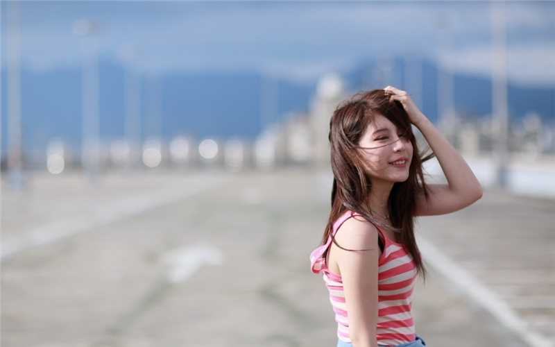 最新清纯养眼的成熟美女傲人事业线十足勾魂的肉体摄影壁纸