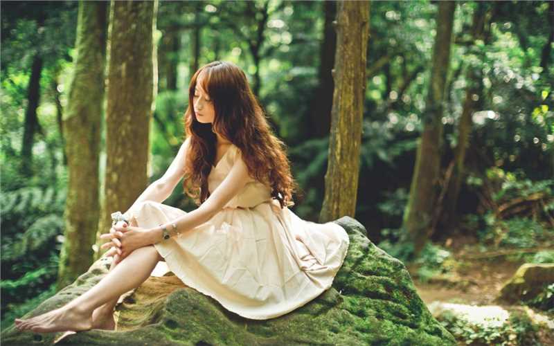 最新清纯养眼的成熟美女傲人事业线十足勾魂的肉体摄影壁纸