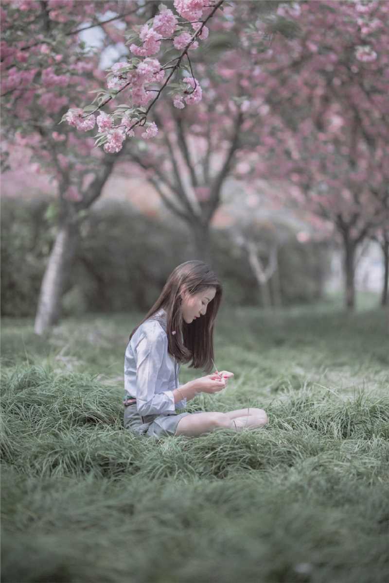 优质日系长发美女清纯养眼户外人像摄影图片相册
