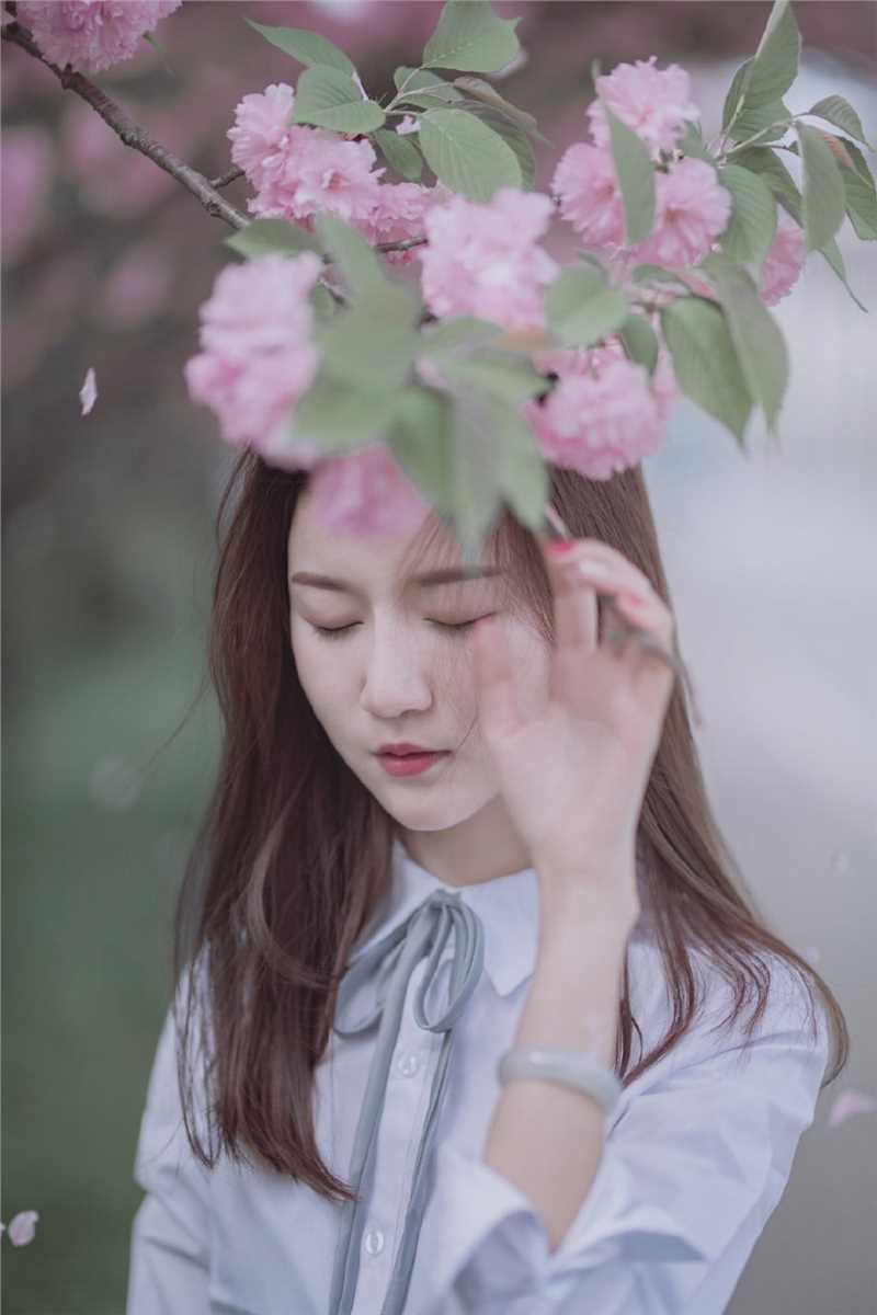 优质日系长发美女清纯养眼户外人像摄影图片相册