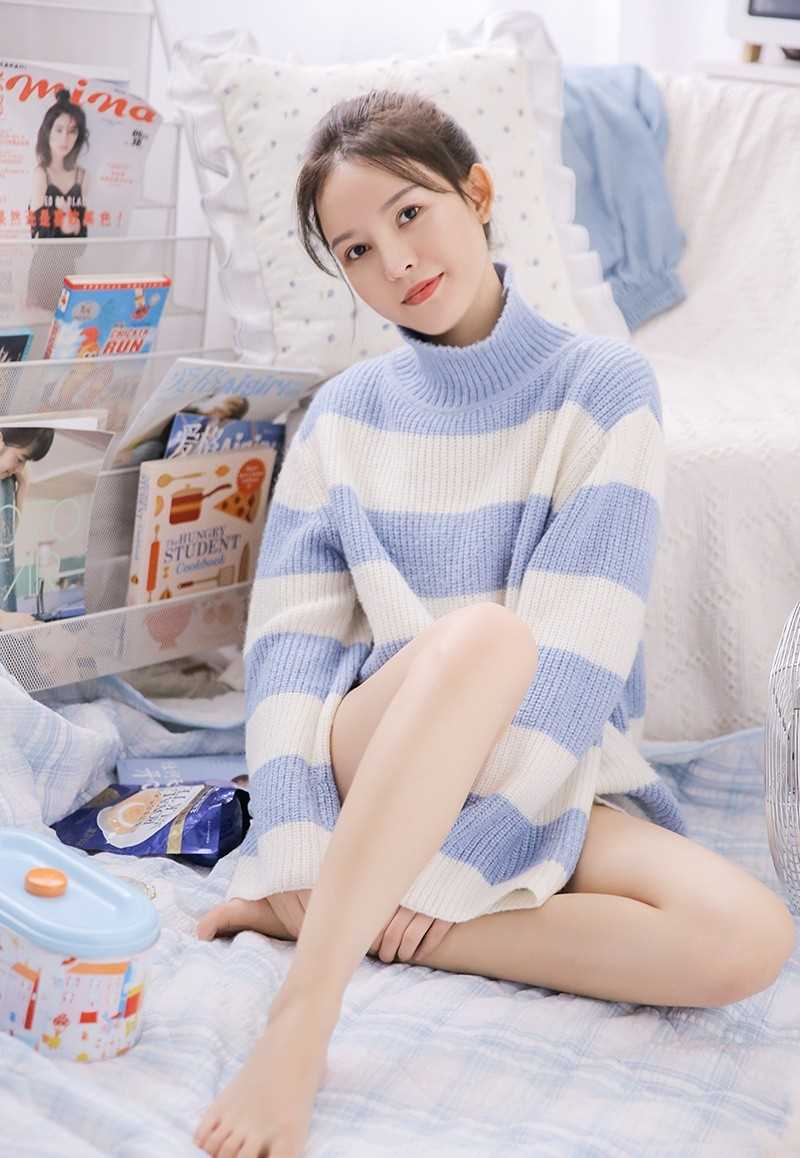 最新身材苗条的甜美女孩长腿修长气质完美个性壁纸