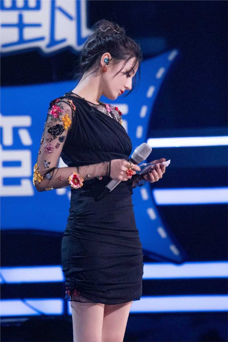 优质宅男女神迪丽热巴美艳甜美造型活动照图片图片