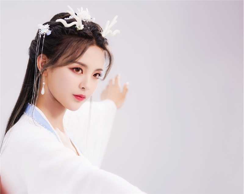 古装美女杨超越可爱娇小青涩漂亮极品尤物明星图片