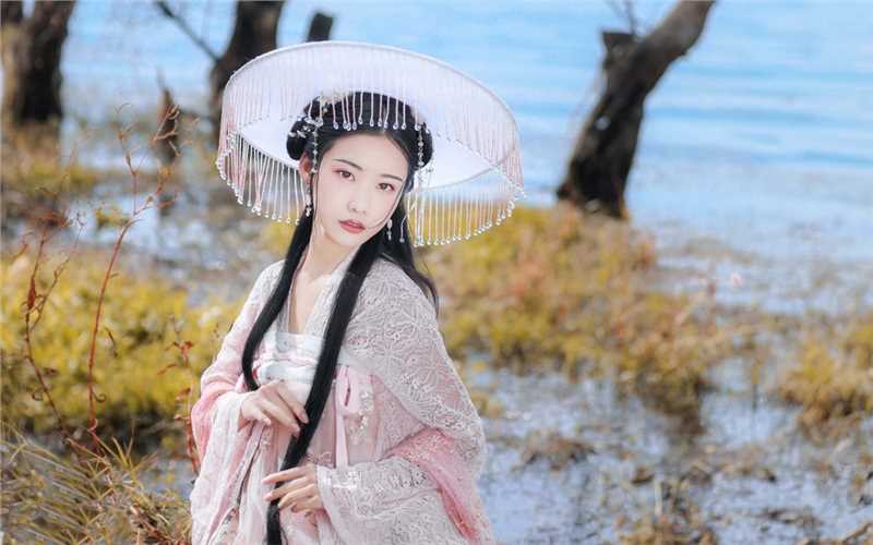 精选古装美女海边唯美妖艳朦胧性感养眼梦幻图片图册