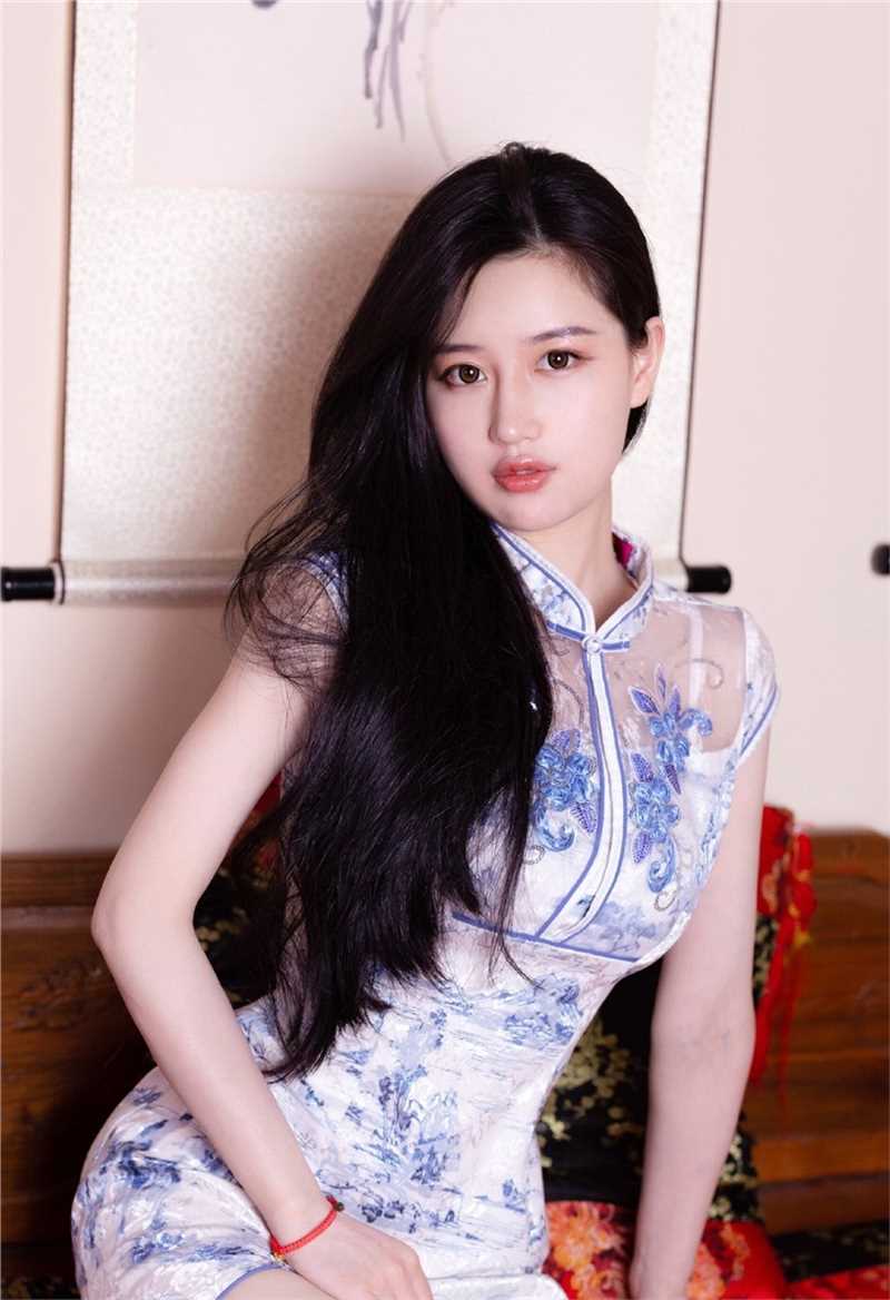 特别专辑长腿修长的高冷御姐蕾丝旗袍身材翘臀美女