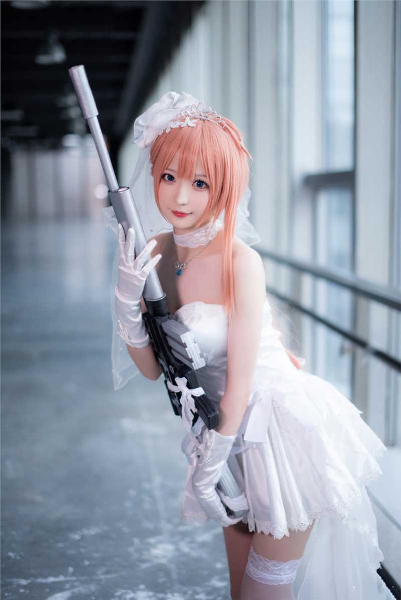 最新婚纱美女白丝大长腿cosplay丰臀细腰人体艺术图集