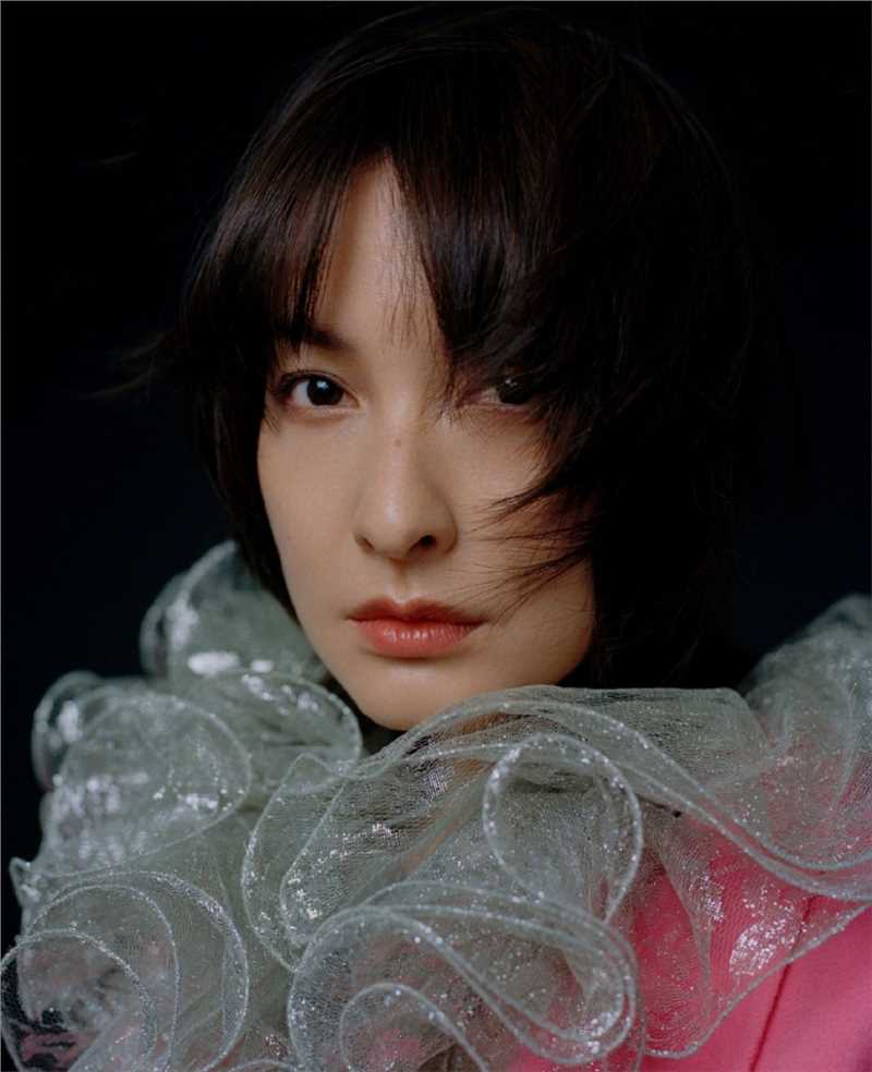 精选短发美女吴昕未来风格时尚杂志图片图册