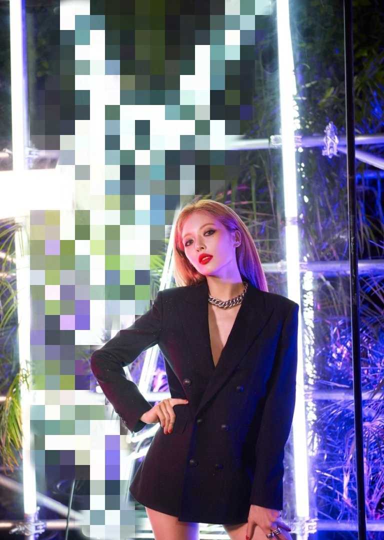 精选御姐泫雅时尚街头抚媚妖娆红唇大片图册