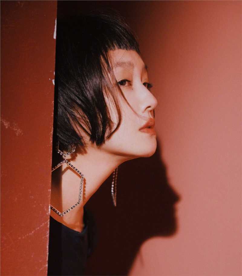 优质短发美女徐熙媛惹火艺术时尚杂志个人图片图片