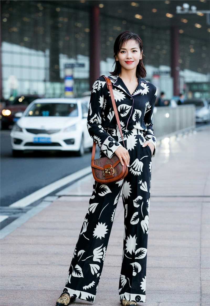 时尚美女刘涛街拍小清新养眼治愈甜美女神图片