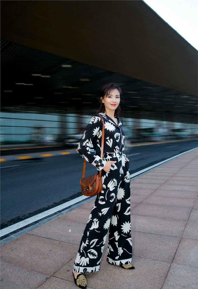 时尚美女刘涛街拍小清新养眼治愈甜美女神图片