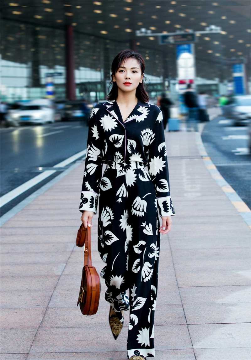 时尚美女刘涛街拍小清新养眼治愈甜美女神图片