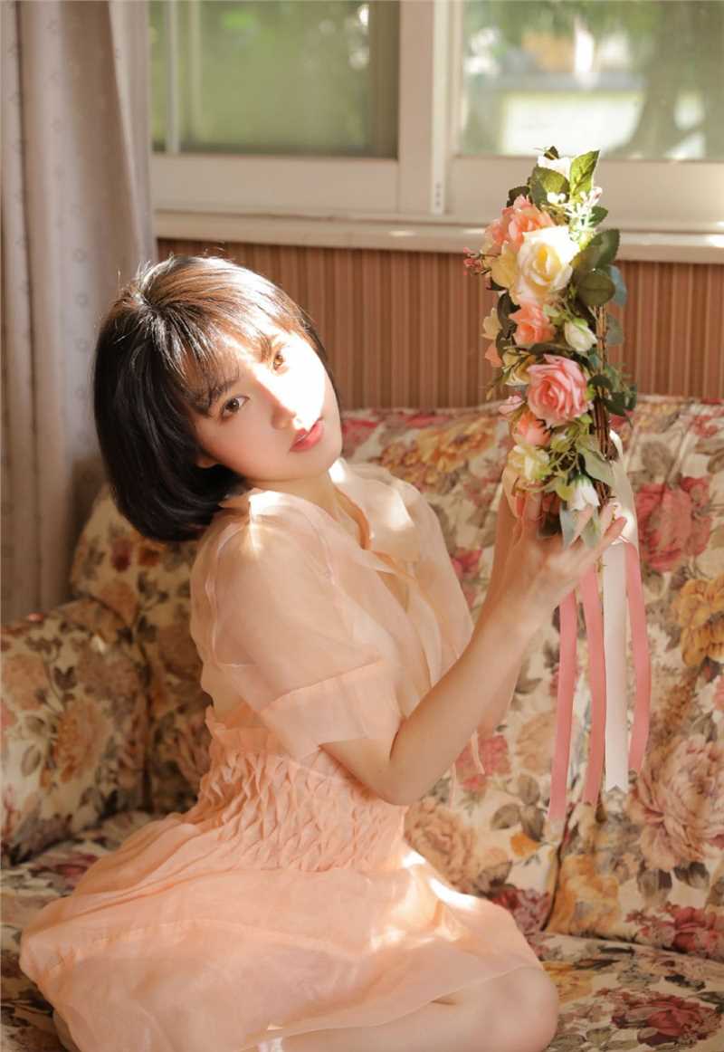 高清十八岁清纯mm阳光下看起来养眼漂亮的高清美女套图图集