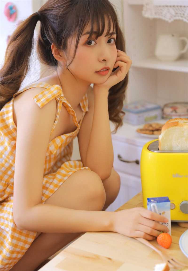 最全双马尾美女萝莉格子裙清纯可爱童颜养眼图片相册