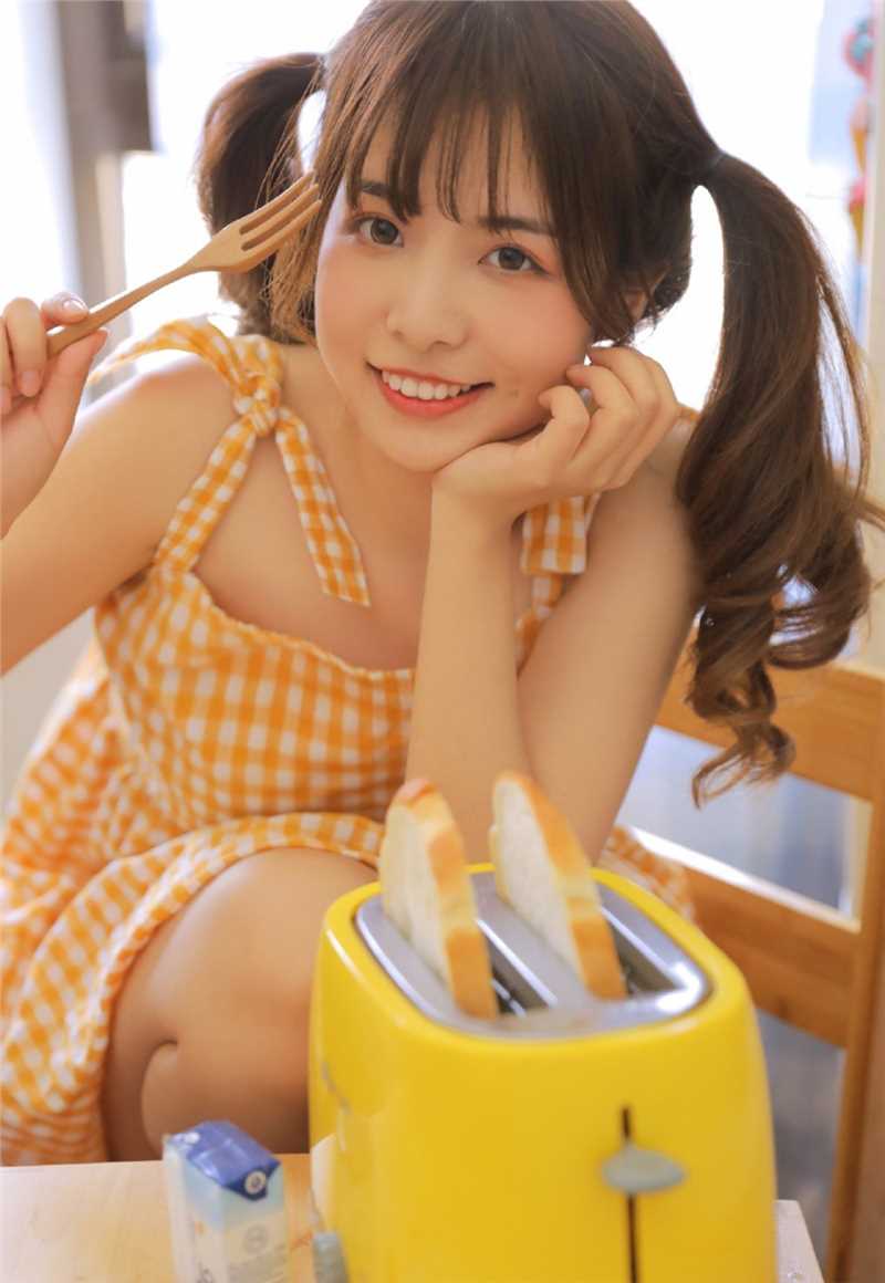 最全双马尾美女萝莉格子裙清纯可爱童颜养眼图片相册