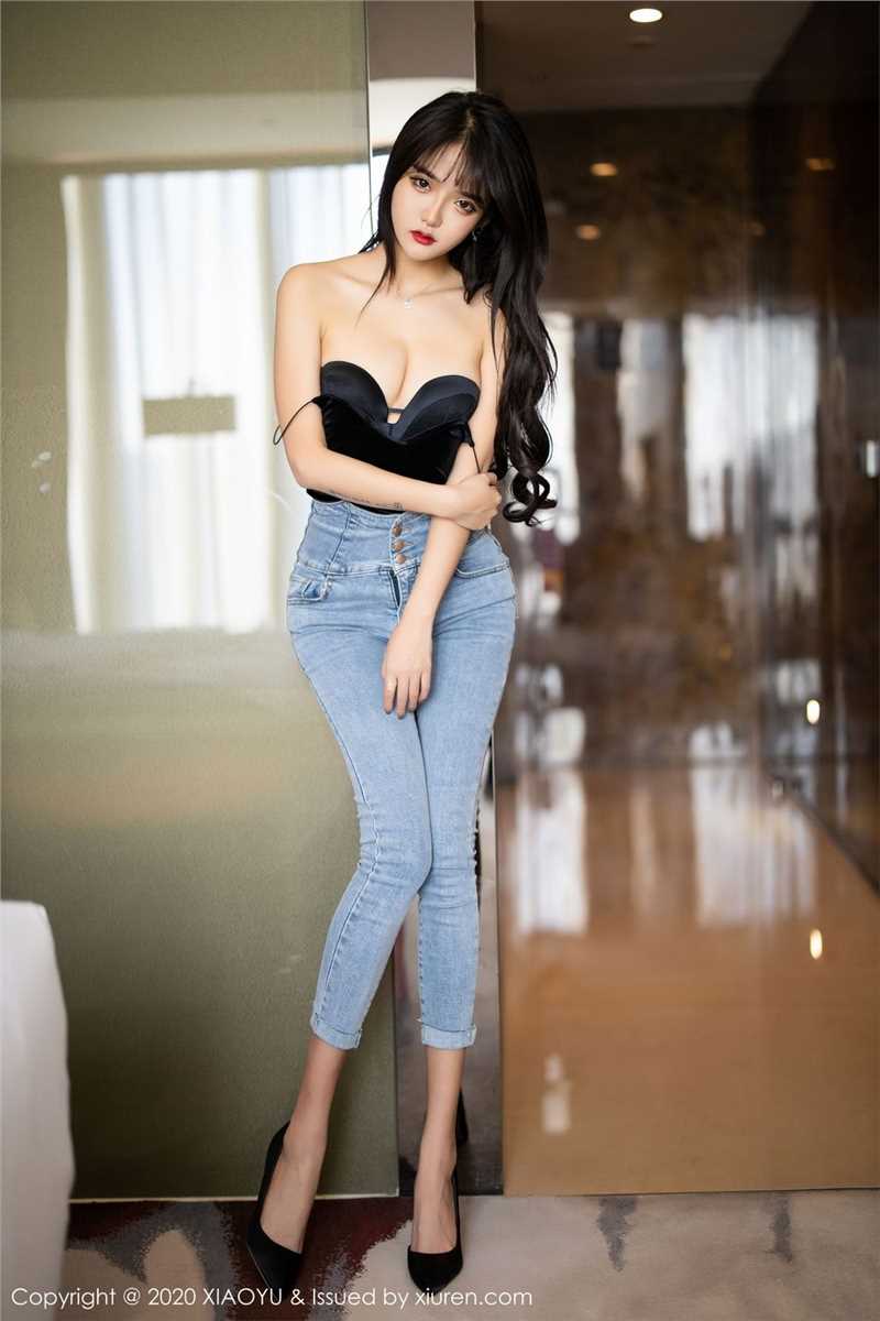 优质樱桃红唇甜美正妹椒乳娇软大长腿纤腰翘臀床上性感图片
