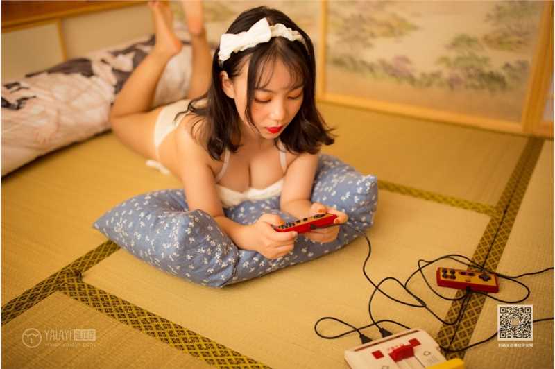 高清白色性感内衣诱人的女孩身体曝光的样子清新迷人人体图集