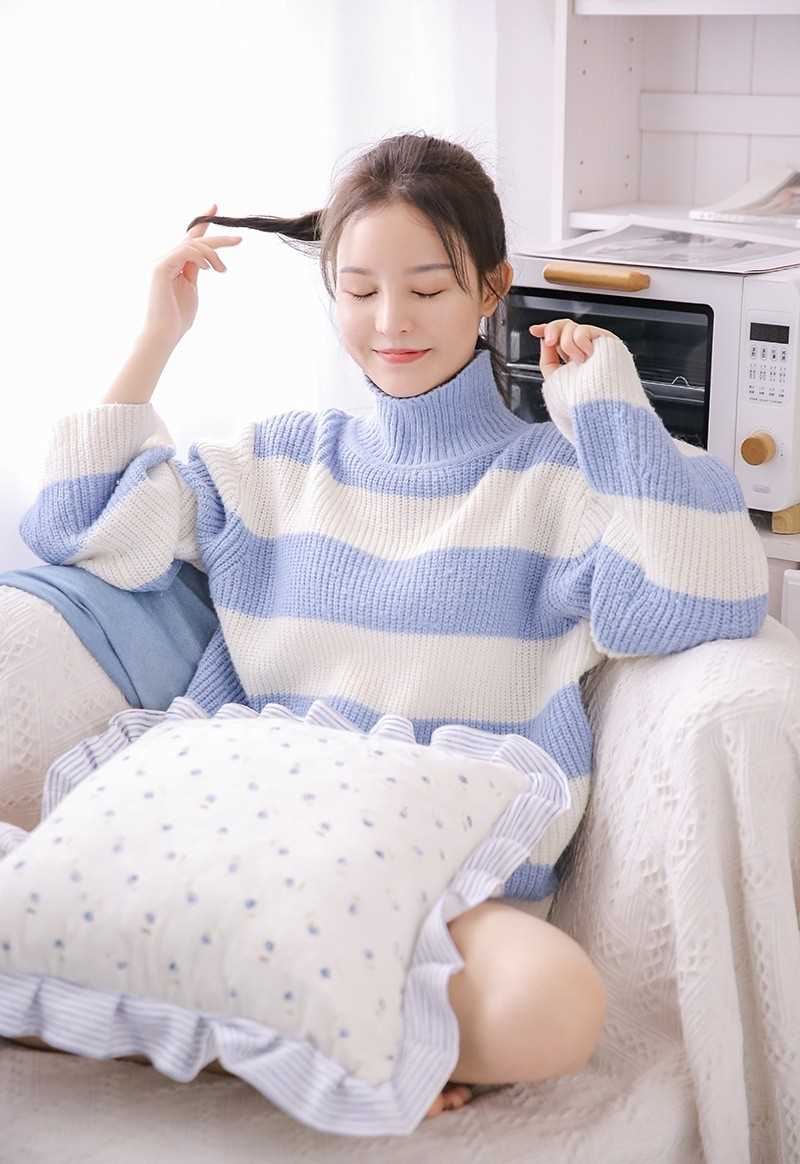 身材苗条的甜美女孩长腿修长气质完美个性