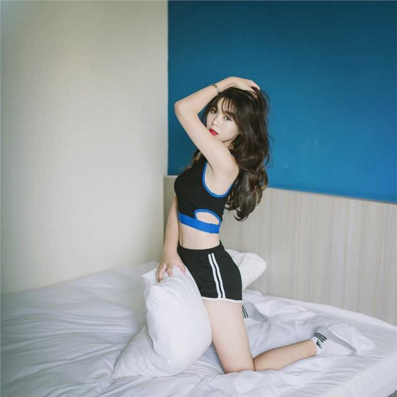 最新韩国气质甜美软妹子大长腿小清新私房照图库壁纸