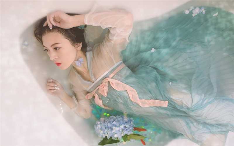 最全清纯唯美的古装美女湿身冷艳空灵治愈艺术照壁纸