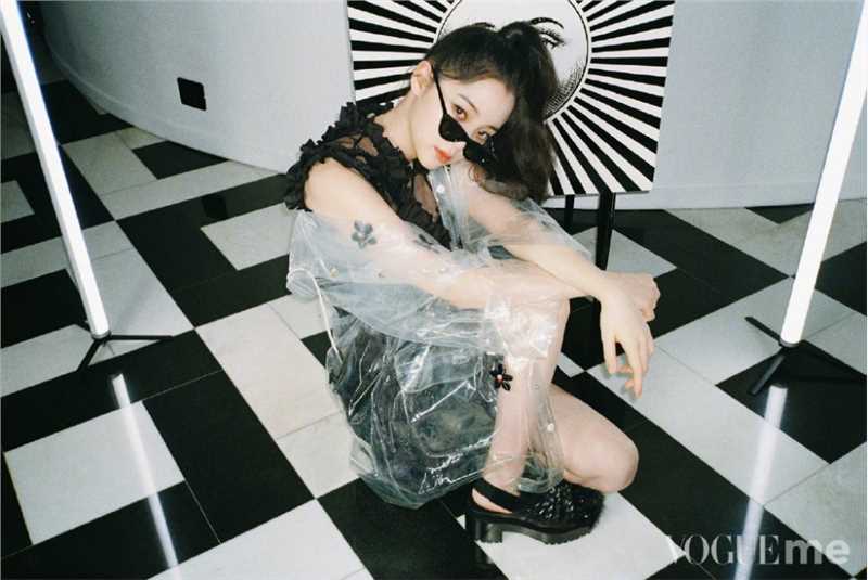 最新唯美浪漫美女欧阳娜娜阳光复古时尚图集