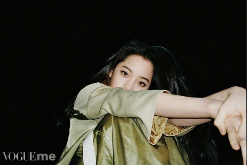 最新唯美浪漫美女欧阳娜娜阳光复古时尚图集