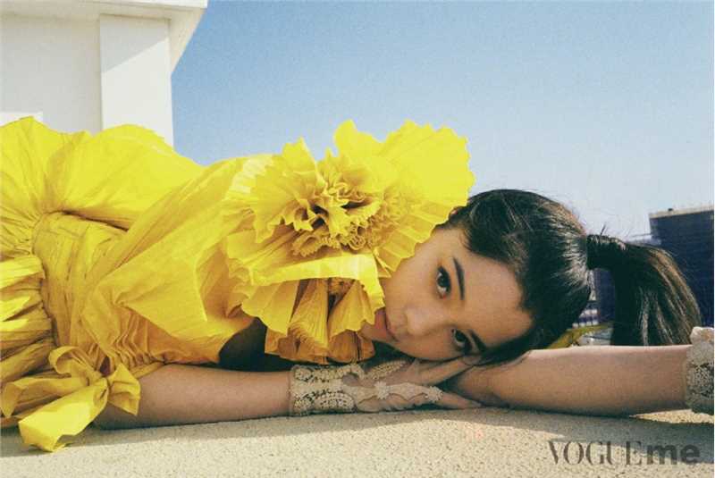 最新唯美浪漫美女欧阳娜娜阳光复古时尚图集