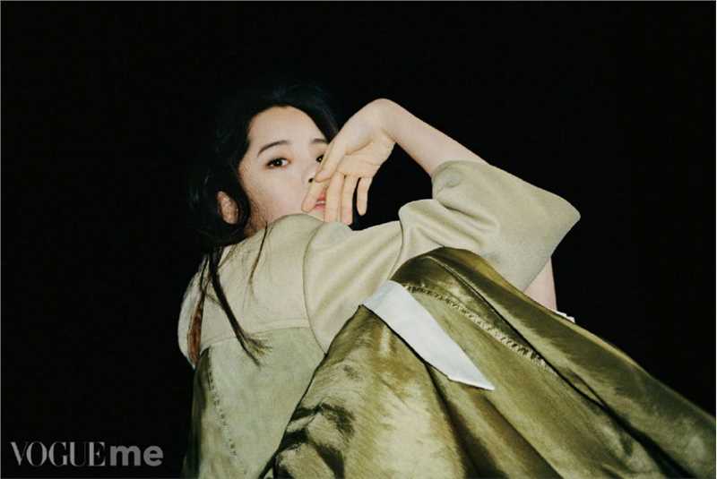 最新唯美浪漫美女欧阳娜娜阳光复古时尚图集