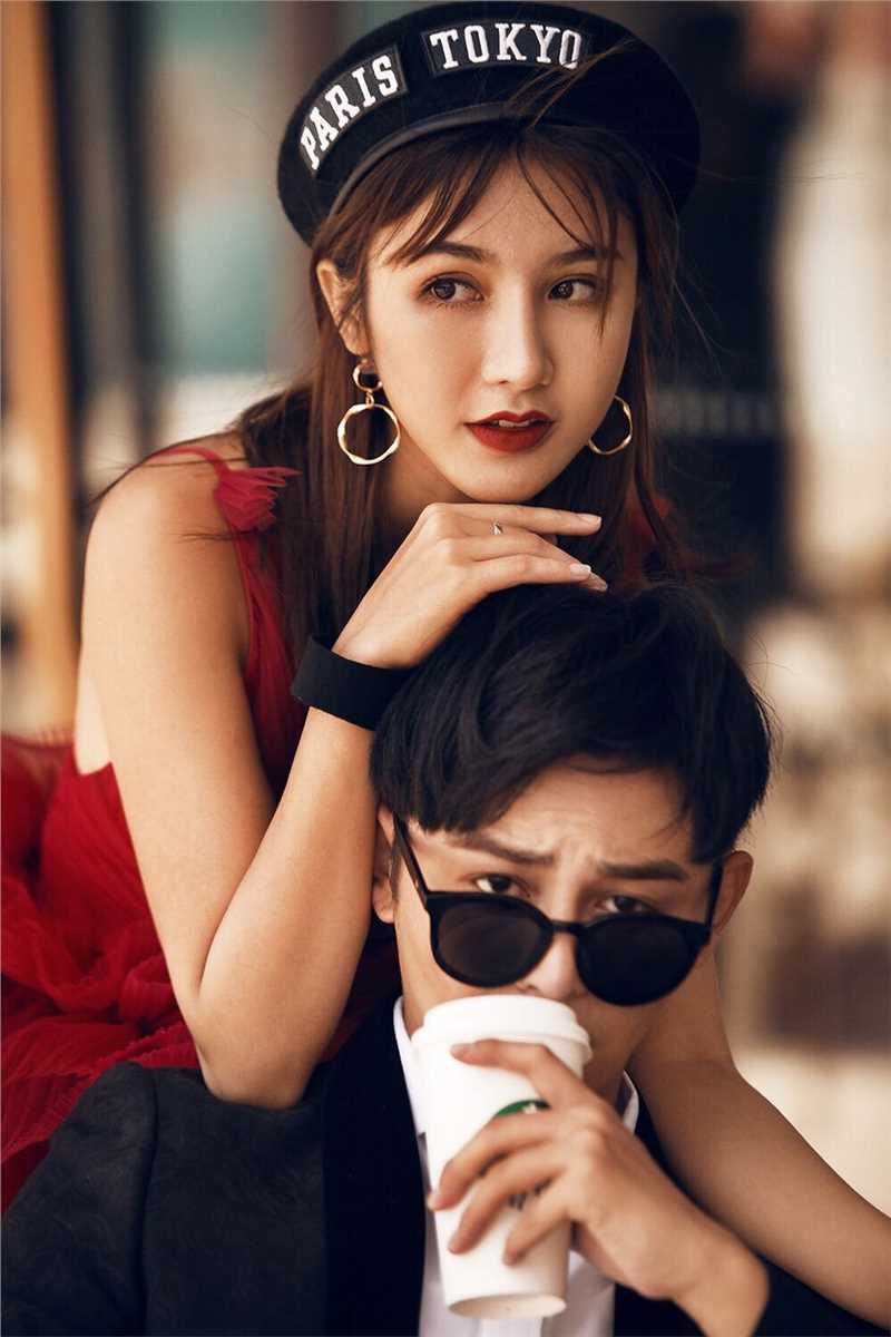 最新街拍广场唯美浪漫时尚小资都市风婚纱摄影壁纸