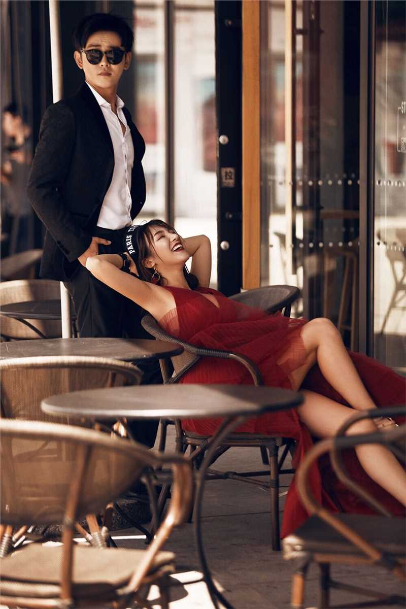 最新街拍广场唯美浪漫时尚小资都市风婚纱摄影壁纸