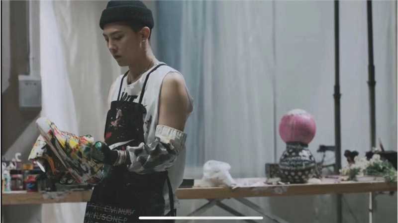 高清权志龙帅气街头涂鸦个性潮流时尚明星图片图集